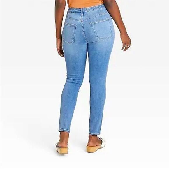 Universal Thread High Rise Skinny Denim Jeans With Patch, Size 12, NWT - Picture 2 of 12